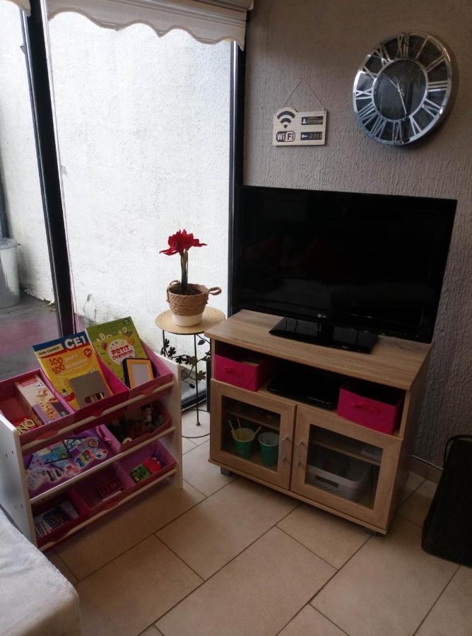 Cocon Douillet Avec Chaleur Ambiante Du Poele A Pellets Vila Hastiere-par-dela Exterior foto
